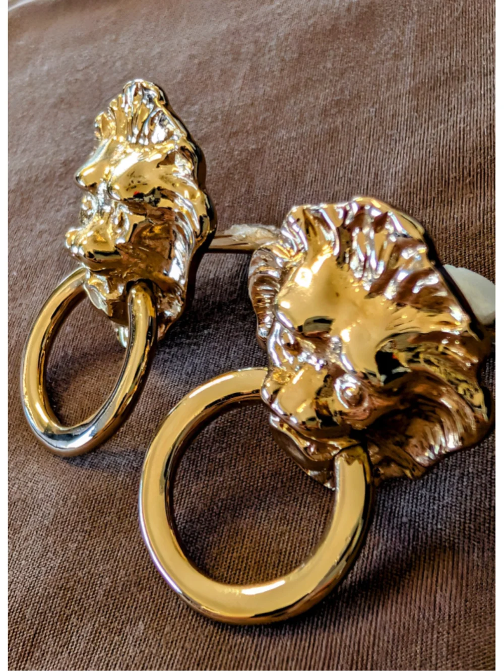 Kenneth Jay Lane KJL Lion Head Door Knocker Clip Earrings GoldTone VTG Statement